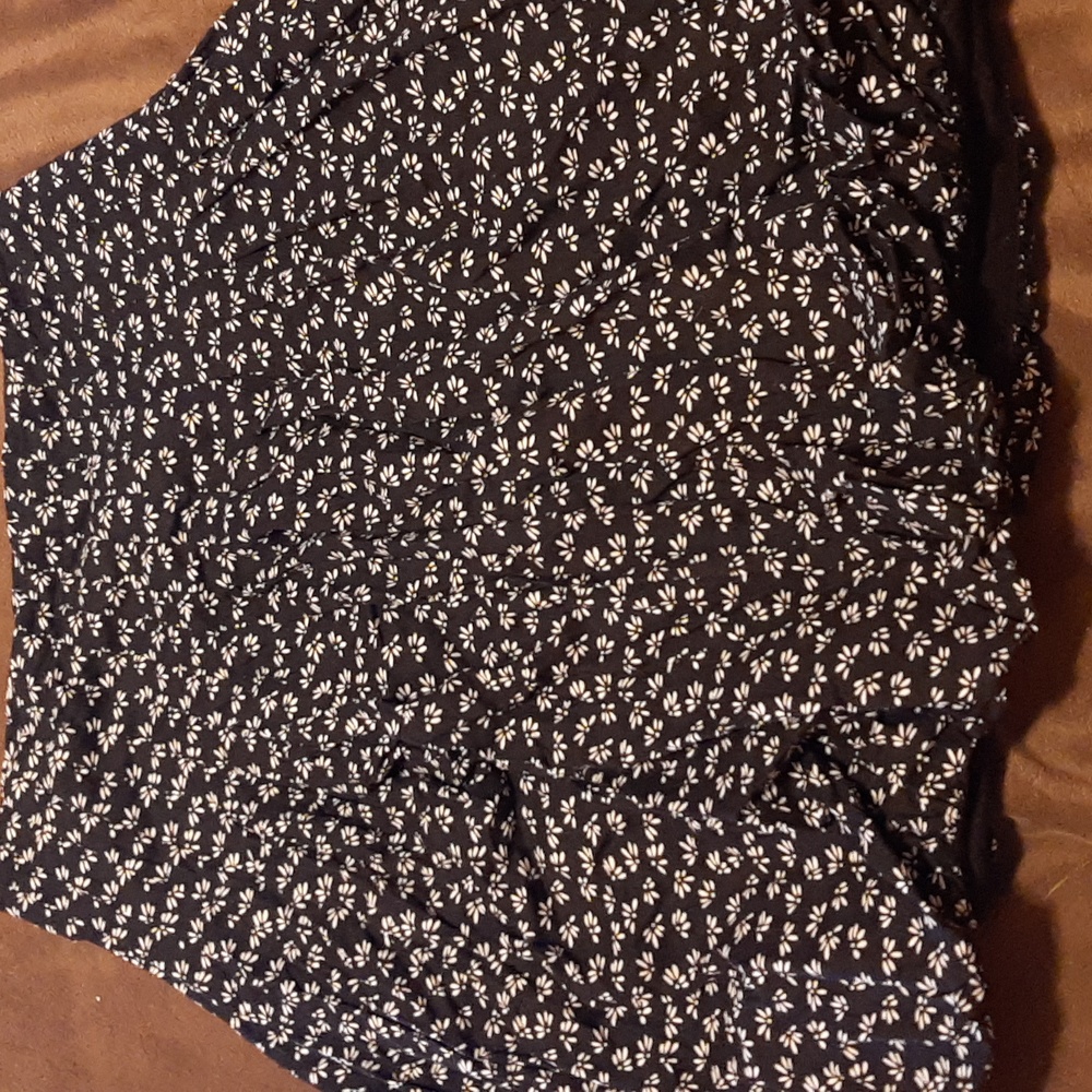 Selé Black flower print skirt Size:M
